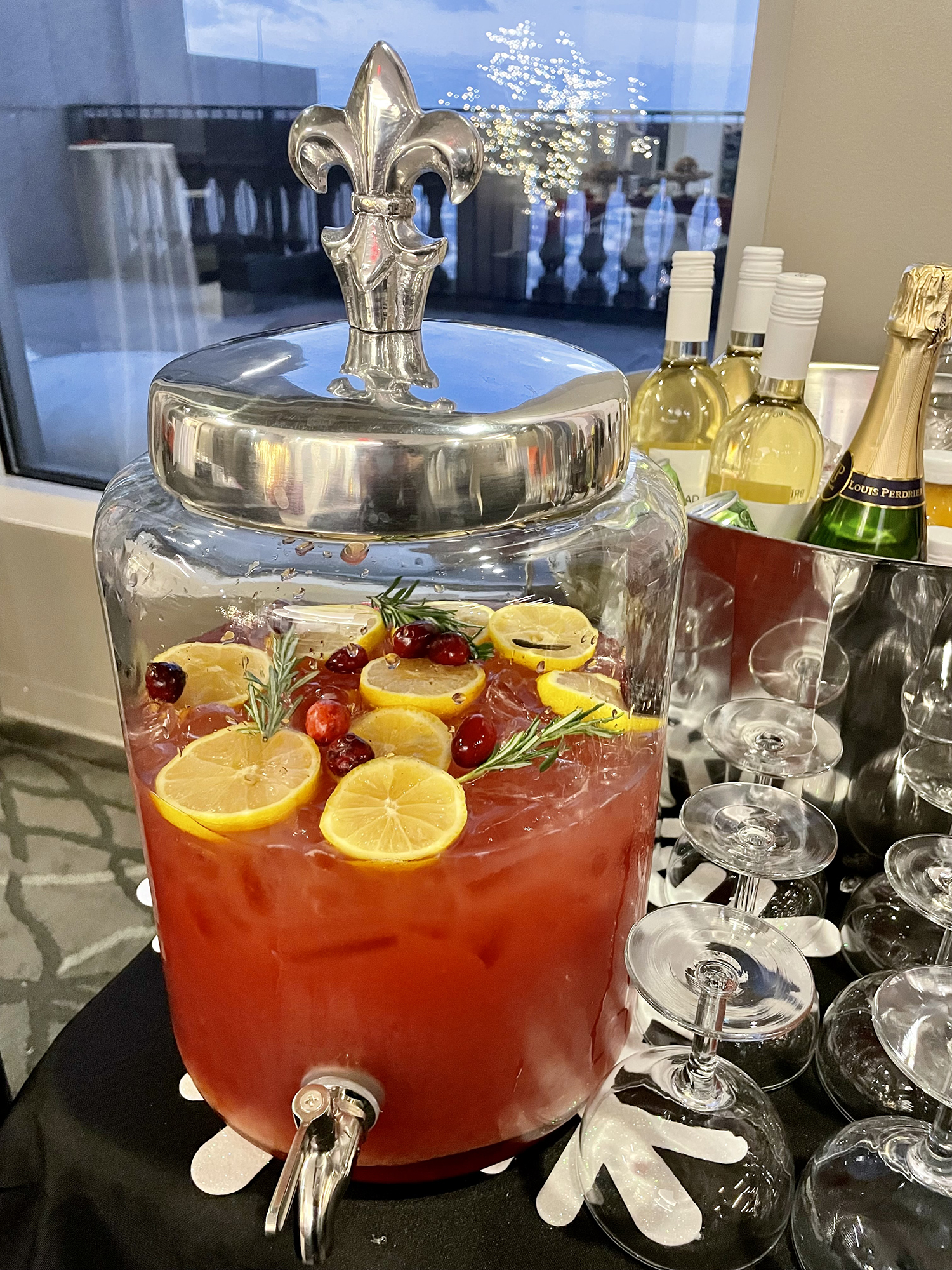 Skyline Events and Socials Holiday Punch for Guests